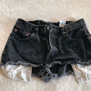 Levi’s black high waisted shorts